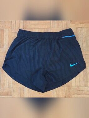 Nike Women's Tempo Luxe Icon Clash Running Shorts Size SMALL